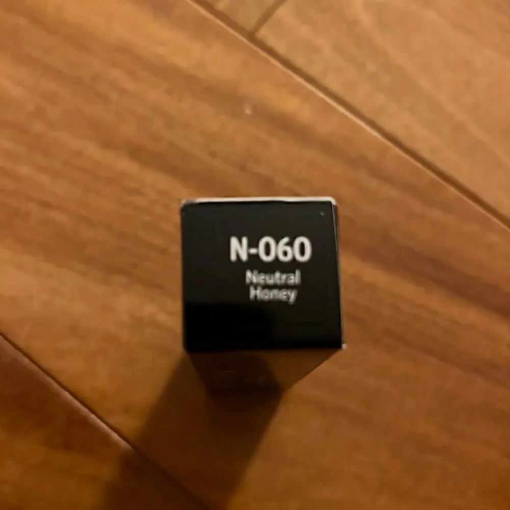 NIB Bobbi Brown‎ Skin Foundation Stick Neutral Honey N060